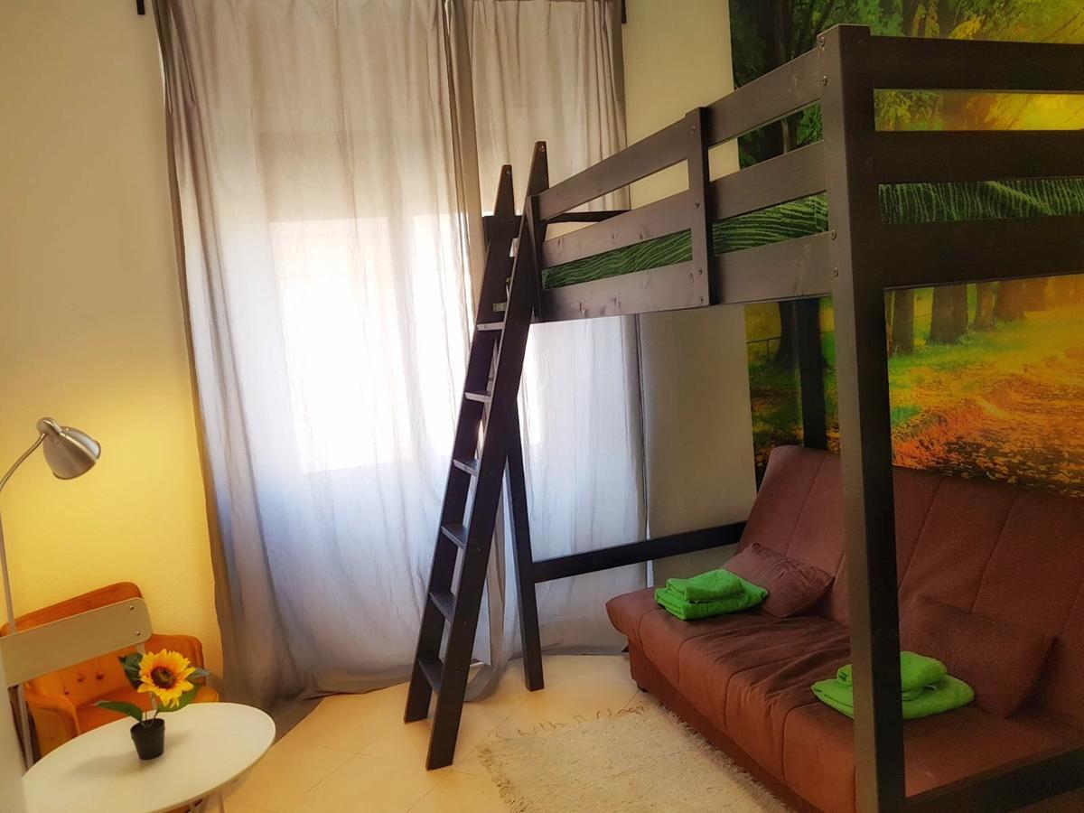 Arriola Rooms مالقة المظهر الخارجي الصورة