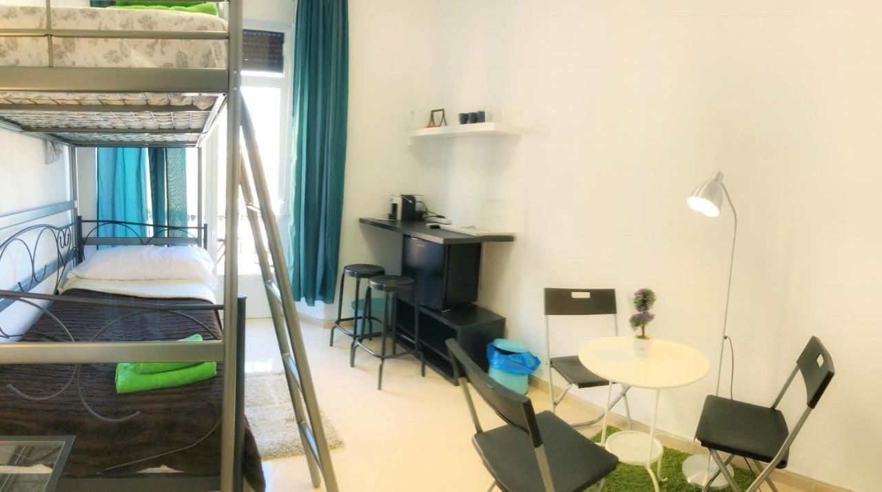 Arriola Rooms مالقة الغرفة الصورة