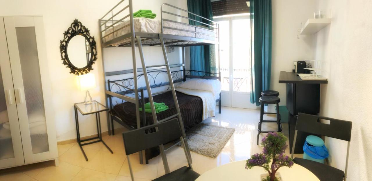 Arriola Rooms مالقة المظهر الخارجي الصورة