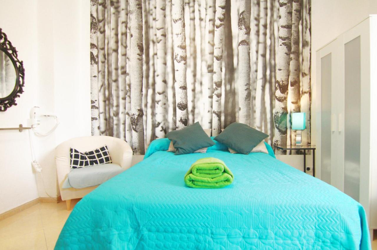 Arriola Rooms مالقة المظهر الخارجي الصورة