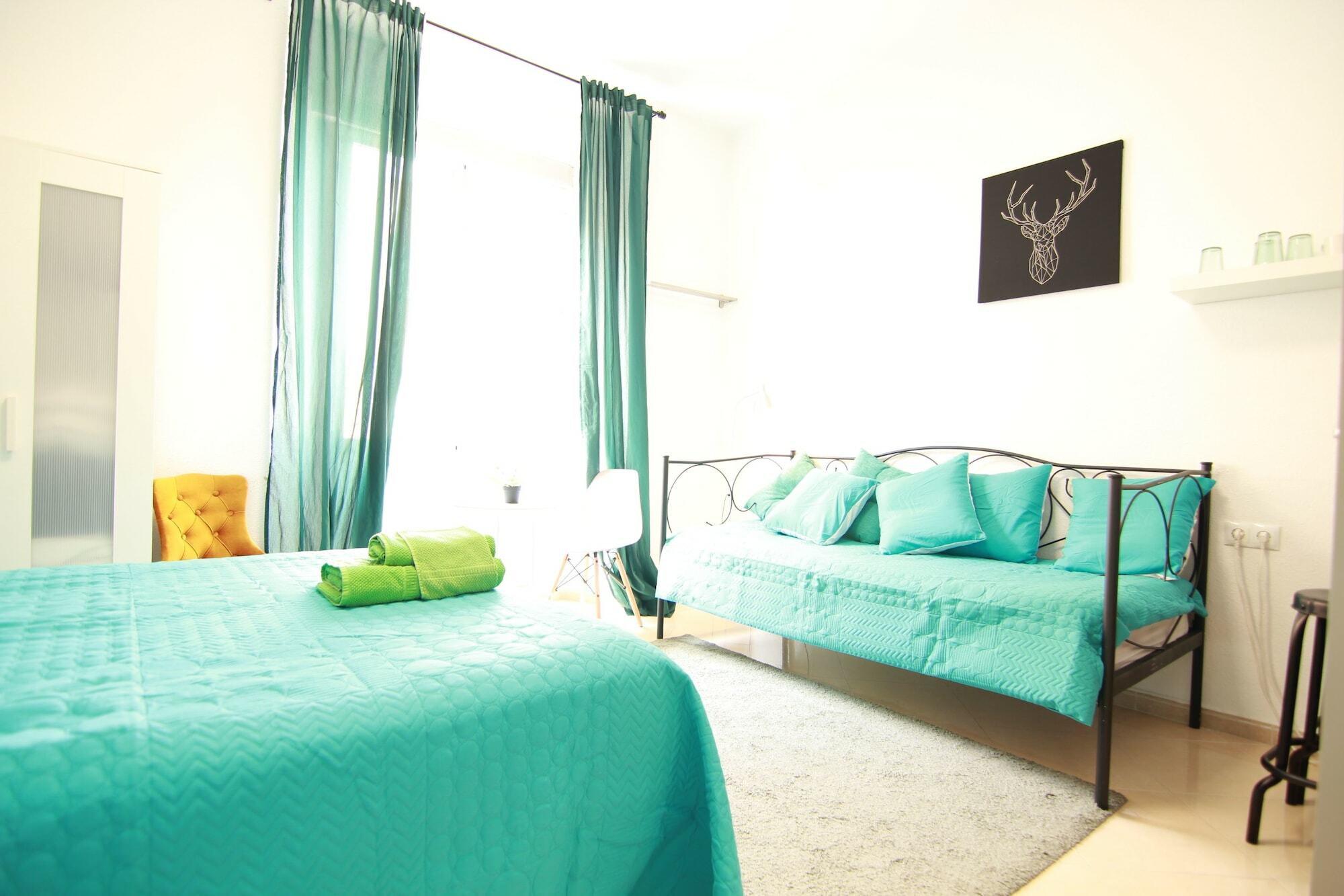 Arriola Rooms مالقة المظهر الخارجي الصورة